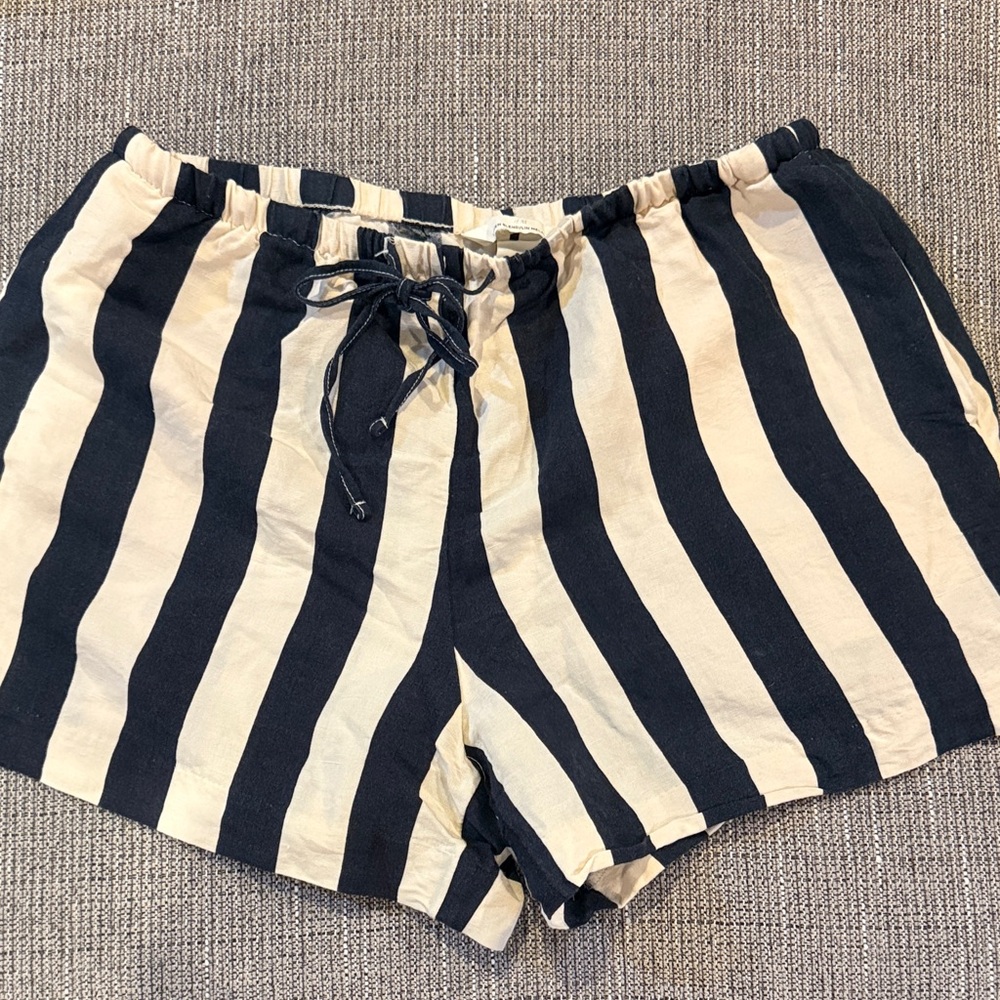H&M Black and Cream Striped High Waist Shorts